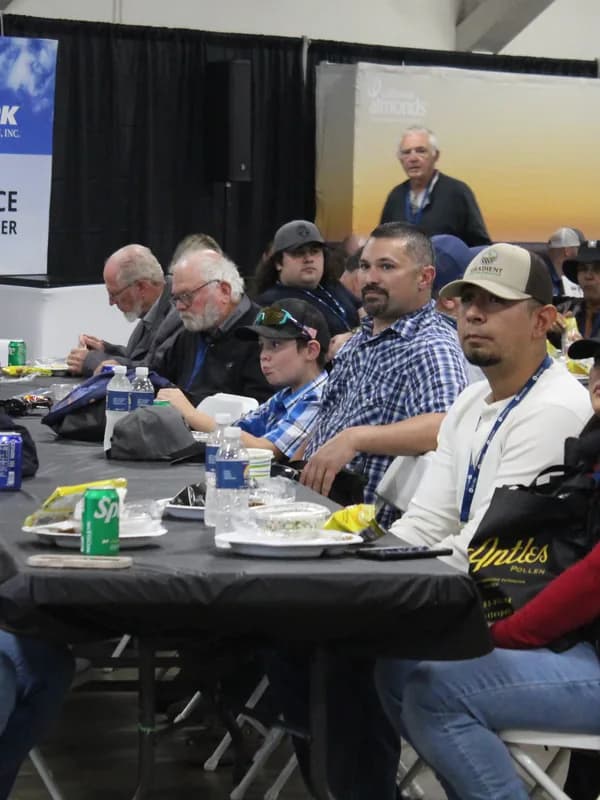 Growers talking over lunch